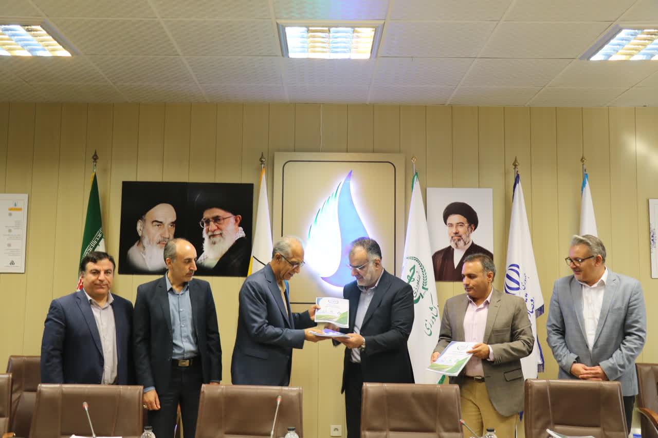 امضای موافقت‌نامه مشارکت در توسعه بازار سامانه مدیریت هوشمندانه آبیاری