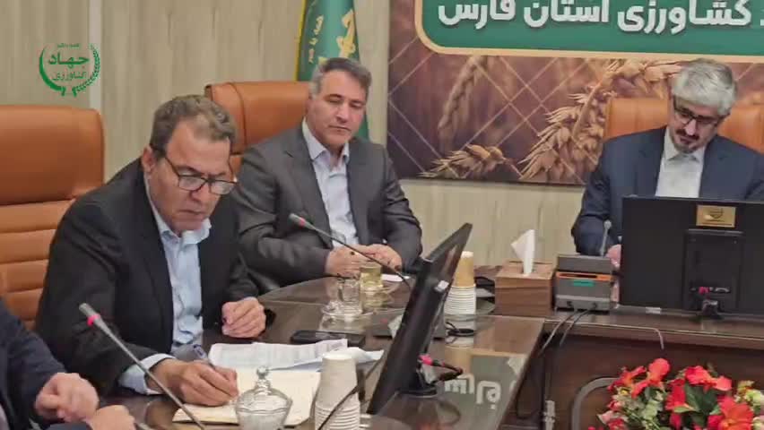 نشست تخصصی بررسی مسائل، چالش‌ها و راهکارهای توسعه شبکه‌های آبیاری شهرستان‌های سپیدان و بیضا 